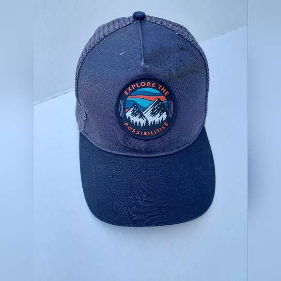 New GERRY Gray and Black Trucker Hat " EXPLORE" - Picture 1 of 3